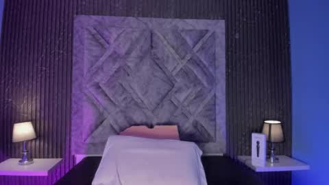 hannyk_ online show from 12-22-25, 04:37