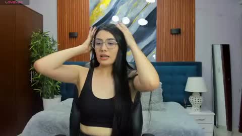 Snapshot of hannyy_ chatting on 06-21-26, 05:15 HANNY online show from 06-21-26, 05:15