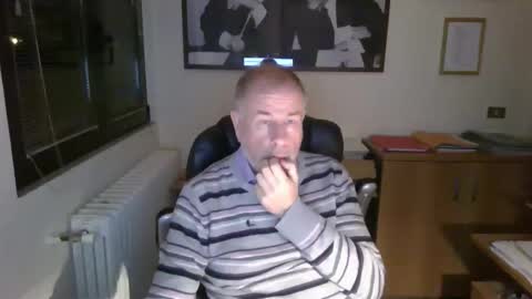 hanscooper online show from 11-18-25, 04:44