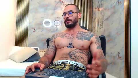 hanz_col online show from 01-25-25, 04:34