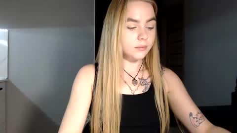 Snapshot of happy_fox_ chatting on 01-25-25, 08:42 happy_fox_ online show from 01-25-25, 08:42