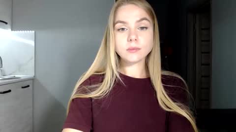 Snapshot of happy_fox_ chatting on 09-23-25, 09:18 happy_fox_ online show from 09-23-25, 09:18