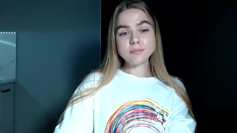 Snapshot of happy_fox_ chatting on 11-21-25, 09:24 happy_fox_ online show from 11-21-25, 09:24