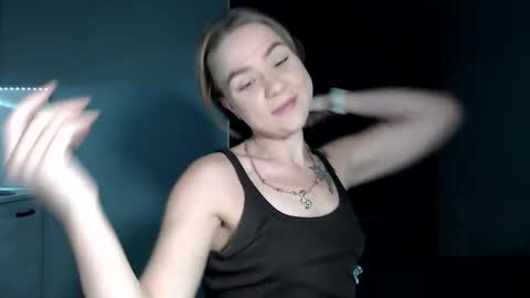 Snapshot of happy_fox_ chatting on 11-24-25, 09:47 happy_fox_ online show from 11-24-25, 09:47