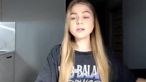 Snapshot of happy_fox_ chatting on 11-27-25, 03:25 happy_fox_ online show from 11-27-25, 03:25