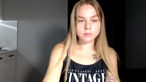 Snapshot of happy_fox_ chatting on 11-28-25, 08:22 happy_fox_ online show from 11-28-25, 08:22