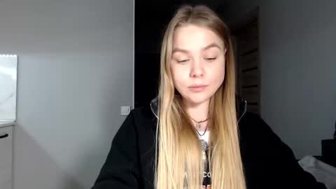 Snapshot of happy_fox_ chatting on 02-15-26, 06:37 happy_fox_ online show from 02-15-26, 06:37