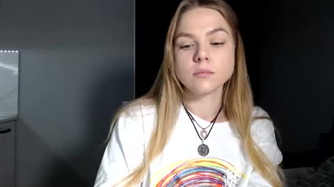 Snapshot of happy_fox_ chatting on 02-19-26, 06:37 happy_fox_ online show from 02-19-26, 06:37