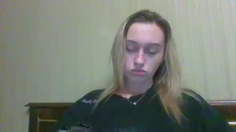 Anjelika online show from 10-11-25, 05:22