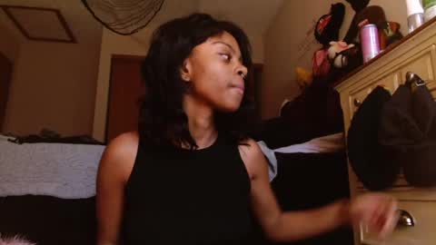 Snapshot of happysoft chatting on 11-16-25, 02:22 meatwad online show from 11-16-25, 02:22