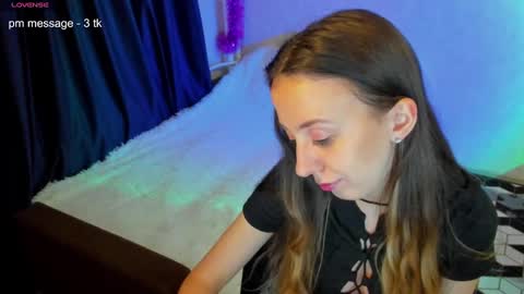 Stephanie online show from 02-03-25, 01:09