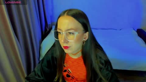 Stephanie online show from 04-11-26, 07:07