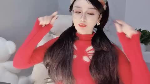 Snapshot of happysweetie168 chatting on 01-27-25, 04:30 Daisy online show from 01-27-25, 04:30