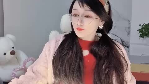 Snapshot of happysweetie168 chatting on 02-05-25, 04:36 Daisy online show from 02-05-25, 04:36