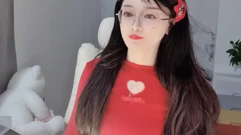 Snapshot of happysweetie168 chatting on 02-13-25, 03:18 Daisy online show from 02-13-25, 03:18