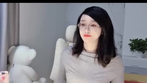 Snapshot of happysweetie168 chatting on 03-04-25, 02:10 Daisy online show from 03-04-25, 02:10