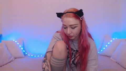 Snapshot of hardcore_x chatting on 03-11-25, 10:09 Emily online show from 03-11-25, 10:09