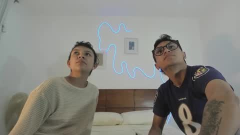 Snapshot of hardcoreheat_ind chatting on 02-26-26, 01:59 kade and demi independent models online show from 02-26-26, 01:59