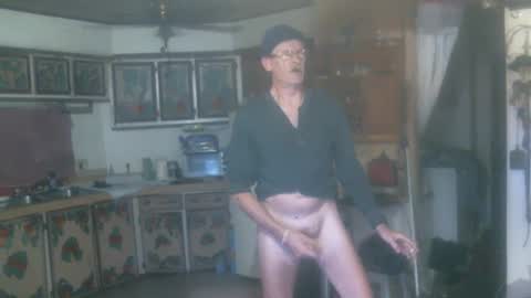 Snapshot of hardinhand44 chatting on 12-14-24, 12:33 john nobles online show from 12-14-24, 12:33