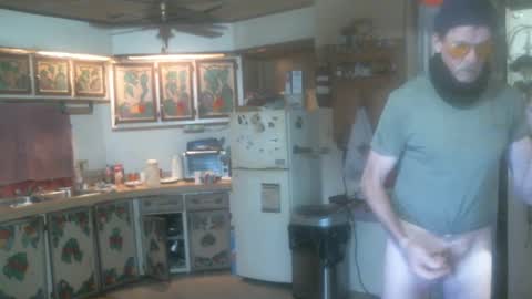 Snapshot of hardinhand44 chatting on 12-19-24, 11:57 john nobles online show from 12-19-24, 11:57