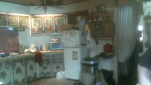 Snapshot of hardinhand44 chatting on 01-25-25, 08:21 john nobles online show from 01-25-25, 08:21