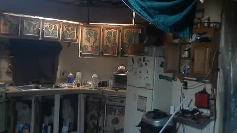 Snapshot of hardinhand44 chatting on 10-03-25, 10:51 john nobles online show from 10-03-25, 10:51