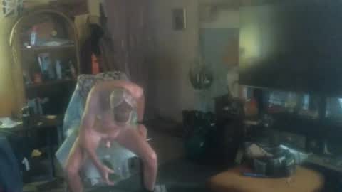 Snapshot of hardinhand44 chatting on 11-16-25, 12:16 john nobles online show from 11-16-25, 12:16