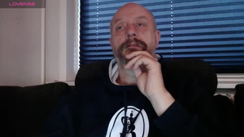 Snapshot of hardmrlazy chatting on 12-26-24, 10:59 MrLazy online show from 12-26-24, 10:59