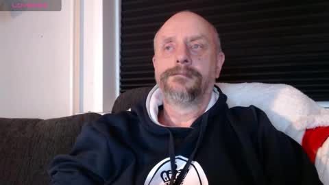 Snapshot of hardmrlazy chatting on 12-27-24, 11:31 MrLazy online show from 12-27-24, 11:31