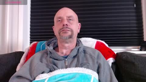 Snapshot of hardmrlazy chatting on 01-03-25, 11:33 MrLazy online show from 01-03-25, 11:33
