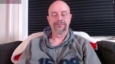 Snapshot of hardmrlazy chatting on 01-05-25, 07:39 MrLazy online show from 01-05-25, 07:39