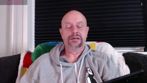 Snapshot of hardmrlazy chatting on 01-08-25, 12:38 MrLazy online show from 01-08-25, 12:38