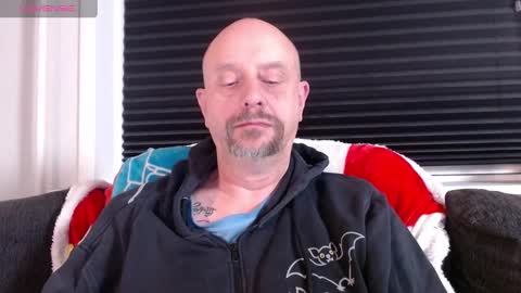 Snapshot of hardmrlazy chatting on 01-08-25, 06:41 MrLazy online show from 01-08-25, 06:41