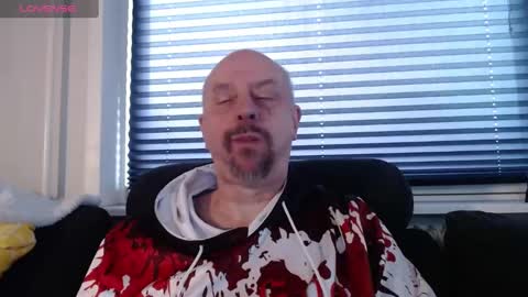 Snapshot of hardmrlazy chatting on 02-02-25, 11:40 MrLazy online show from 02-02-25, 11:40