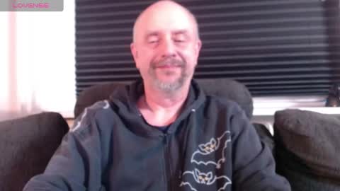 Snapshot of hardmrlazy chatting on 02-06-25, 08:23 MrLazy online show from 02-06-25, 08:23