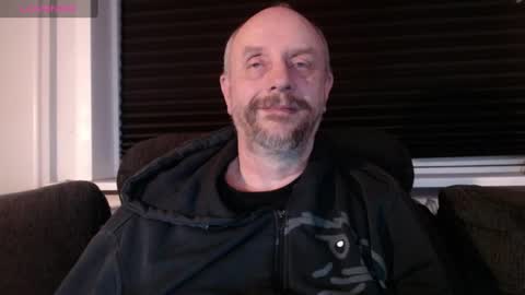 Snapshot of hardmrlazy chatting on 02-22-25, 01:00 MrLazy online show from 02-22-25, 01:00