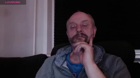 Snapshot of hardmrlazy chatting on 03-01-25, 06:43 MrLazy online show from 03-01-25, 06:43