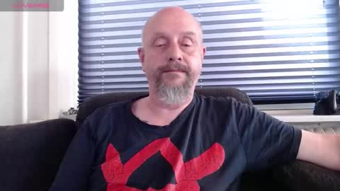 Snapshot of hardmrlazy chatting on 09-09-25, 02:38 MrLazy online show from 09-09-25, 02:38