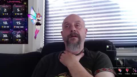 Snapshot of hardmrlazy chatting on 11-02-25, 09:33 MrLazy online show from 11-02-25, 09:33