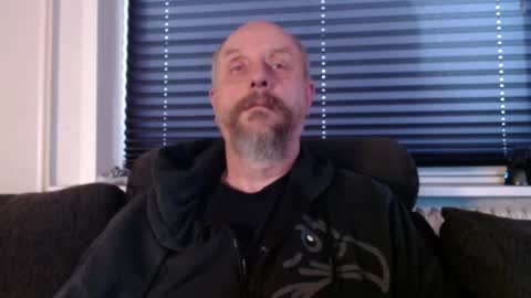 Snapshot of hardmrlazy chatting on 12-15-25, 10:30 MrLazy online show from 12-15-25, 10:30