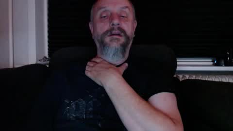 Snapshot of hardmrlazy chatting on 12-16-25, 01:54 MrLazy online show from 12-16-25, 01:54