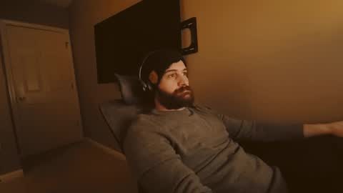 Snapshot of hardswtch chatting on 02-02-25, 11:42 Tom online show from 02-02-25, 11:42