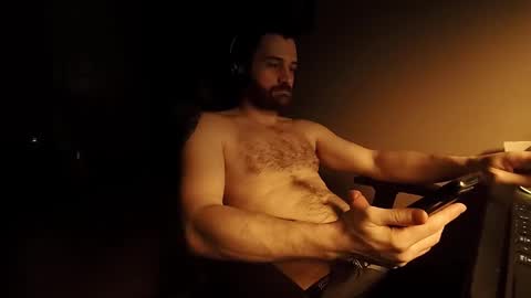 Snapshot of hardswtch chatting on 09-15-25, 10:26 Tom online show from 09-15-25, 10:26