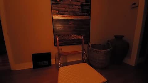 Snapshot of hardswtch chatting on 10-08-25, 05:38 Tom online show from 10-08-25, 05:38