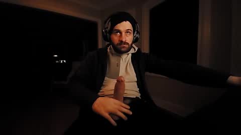 Snapshot of hardswtch chatting on 10-20-25, 11:10 Tom online show from 10-20-25, 11:10