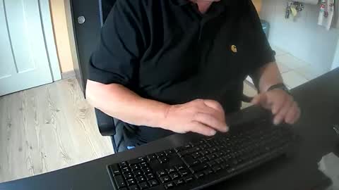 hardy3251 online show from 09-22-25, 10:17