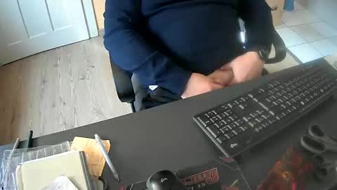 hardy3251 online show from 11-11-25, 11:10