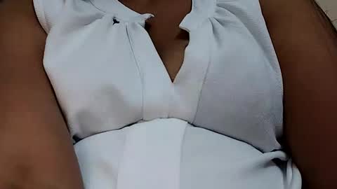 Snapshot of harleensexy26 chatting on 03-04-25, 03:15 Sweety online show from 03-04-25, 03:15