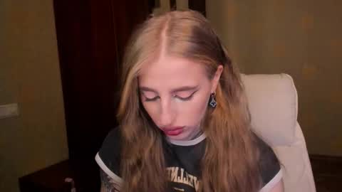 Julia online show from 11-18-25, 05:45