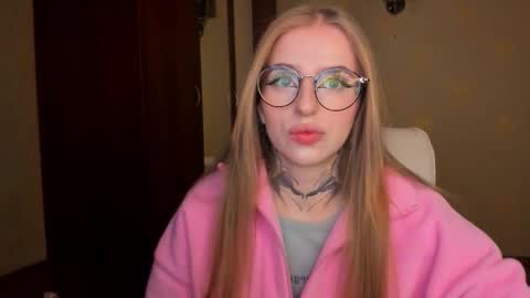 Julia online show from 01-06-26, 05:33